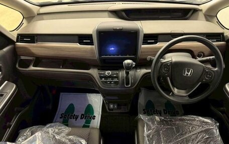 Honda Freed II, 2022 год, 1 320 000 рублей, 13 фотография