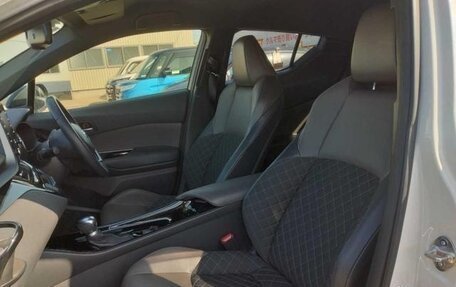 Toyota C-HR I рестайлинг, 2023 год, 1 950 099 рублей, 9 фотография