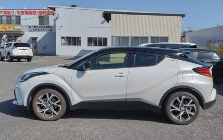 Toyota C-HR I рестайлинг, 2023 год, 1 950 099 рублей, 8 фотография