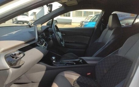 Toyota C-HR I рестайлинг, 2023 год, 1 950 099 рублей, 10 фотография