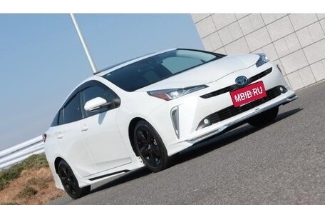 Toyota Prius IV XW50, 2021 год, 1 760 007 рублей, 1 фотография