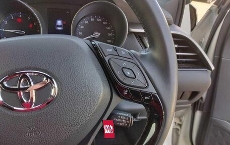 Toyota C-HR I рестайлинг, 2023 год, 1 950 099 рублей, 18 фотография