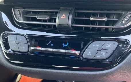 Toyota C-HR I рестайлинг, 2023 год, 1 950 099 рублей, 9 фотография