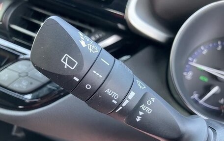 Toyota C-HR I рестайлинг, 2023 год, 1 950 099 рублей, 13 фотография