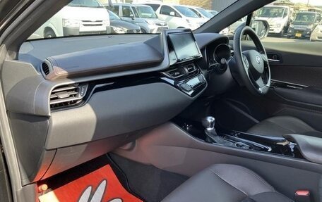 Toyota C-HR I рестайлинг, 2023 год, 1 950 099 рублей, 17 фотография