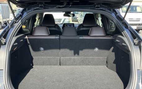 Toyota C-HR I рестайлинг, 2023 год, 1 950 099 рублей, 14 фотография