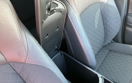 Toyota C-HR I рестайлинг, 2023 год, 1 950 099 рублей, 22 фотография