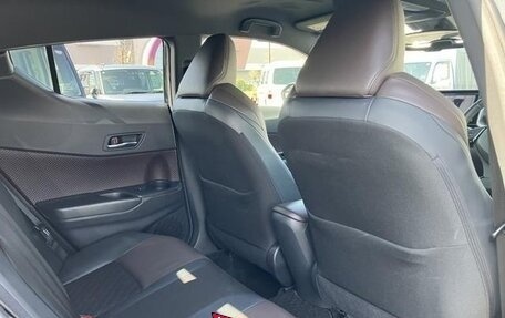 Toyota C-HR I рестайлинг, 2023 год, 1 950 099 рублей, 18 фотография