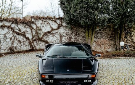 Lamborghini Diablo, 1991 год, 38 800 000 рублей, 4 фотография