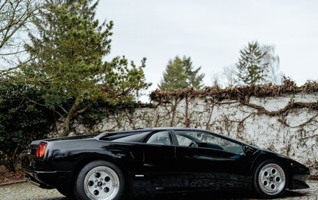 Lamborghini Diablo, 1991 год, 38 800 000 рублей, 9 фотография