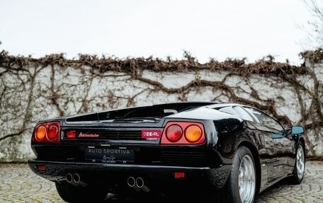 Lamborghini Diablo, 1991 год, 38 800 000 рублей, 7 фотография