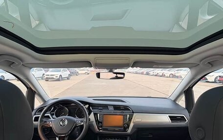 Volkswagen Touran III, 2021 год, 1 680 007 рублей, 9 фотография