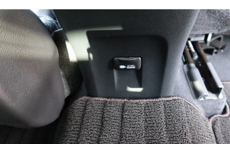 Toyota Prius IV XW50, 2021 год, 1 760 007 рублей, 13 фотография