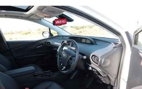 Toyota Prius IV XW50, 2021 год, 1 760 007 рублей, 10 фотография