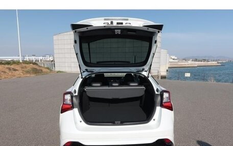 Toyota Prius IV XW50, 2021 год, 1 760 007 рублей, 19 фотография