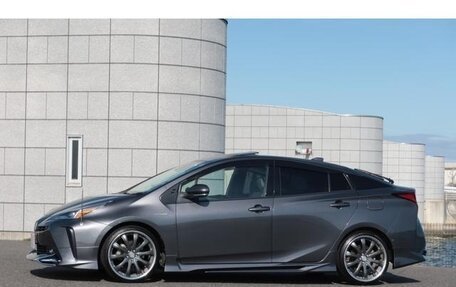 Toyota Prius IV XW50, 2020 год, 1 803 007 рублей, 3 фотография