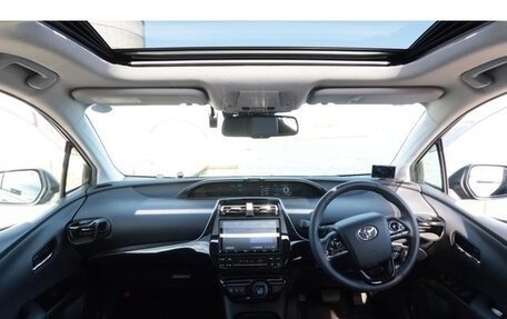 Toyota Prius IV XW50, 2020 год, 1 803 007 рублей, 10 фотография