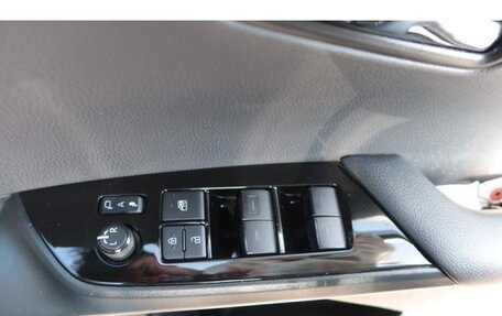 Toyota Prius IV XW50, 2020 год, 1 803 007 рублей, 20 фотография