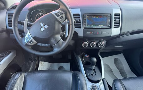 Mitsubishi Outlander III рестайлинг 3, 2011 год, 1 200 000 рублей, 7 фотография