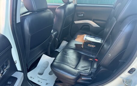 Mitsubishi Outlander III рестайлинг 3, 2011 год, 1 200 000 рублей, 6 фотография