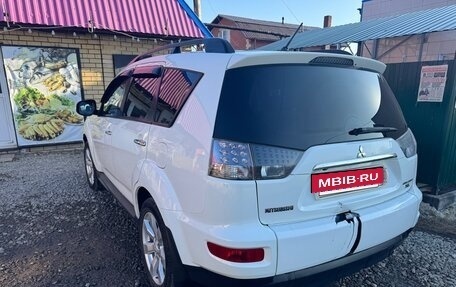 Mitsubishi Outlander III рестайлинг 3, 2011 год, 1 200 000 рублей, 4 фотография