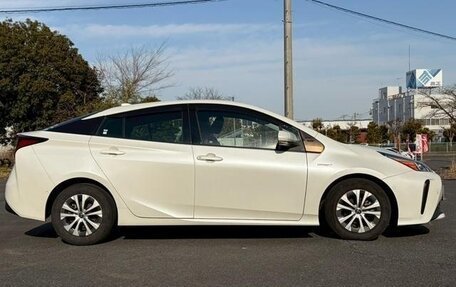 Toyota Prius IV XW50, 2021 год, 1 938 007 рублей, 26 фотография