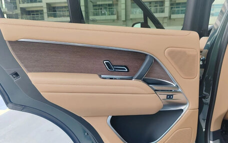 Land Rover Range Rover IV рестайлинг, 2025 год, 24 750 000 рублей, 12 фотография