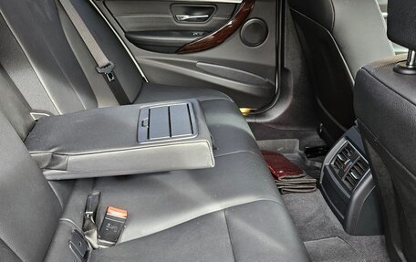 BMW 3 серия, 2017 год, 1 850 000 рублей, 18 фотография