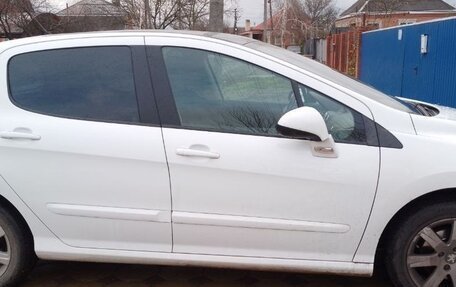 Peugeot 308 II, 2011 год, 670 000 рублей, 3 фотография