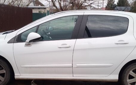 Peugeot 308 II, 2011 год, 670 000 рублей, 4 фотография