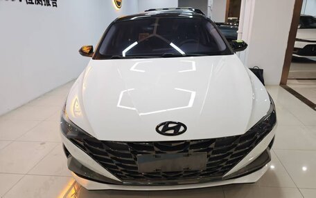 Hyundai Elantra, 2023 год, 1 700 000 рублей, 2 фотография