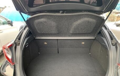 Toyota C-HR I рестайлинг, 2023 год, 1 950 099 рублей, 6 фотография