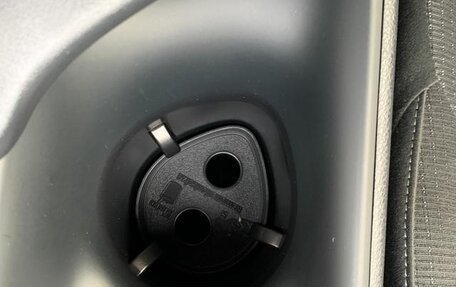 Toyota C-HR I рестайлинг, 2023 год, 1 950 099 рублей, 15 фотография