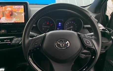 Toyota C-HR I рестайлинг, 2023 год, 1 950 099 рублей, 17 фотография