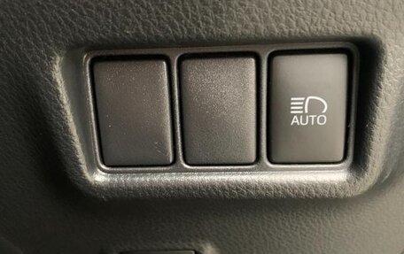 Toyota C-HR I рестайлинг, 2023 год, 1 950 099 рублей, 21 фотография