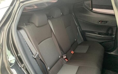 Toyota C-HR I рестайлинг, 2023 год, 1 950 099 рублей, 27 фотография