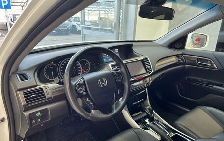 Honda Accord IX рестайлинг, 2017 год, 2 250 000 рублей, 8 фотография
