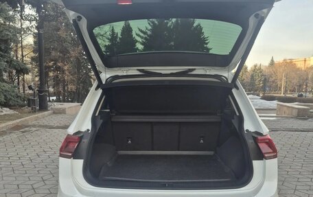 Volkswagen Tiguan II, 2017 год, 2 200 000 рублей, 4 фотография