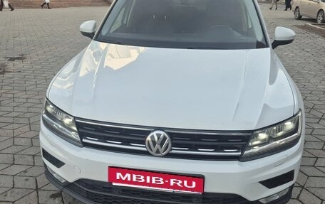 Volkswagen Tiguan II, 2017 год, 2 200 000 рублей, 8 фотография