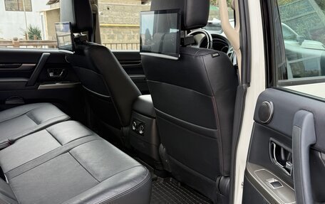 Mitsubishi Pajero IV, 2019 год, 3 999 000 рублей, 12 фотография