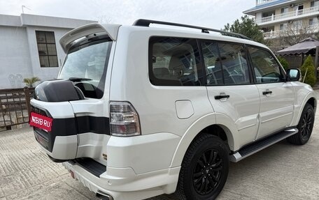 Mitsubishi Pajero IV, 2019 год, 3 999 000 рублей, 4 фотография