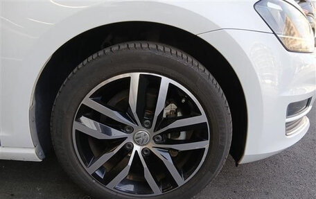 Volkswagen Golf VII, 2017 год, 1 390 035 рублей, 6 фотография