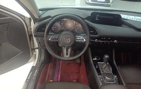 Mazda 3, 2022 год, 1 810 707 рублей, 10 фотография