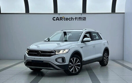 Volkswagen T-Roc I, 2023 год, 1 320 000 рублей, 1 фотография