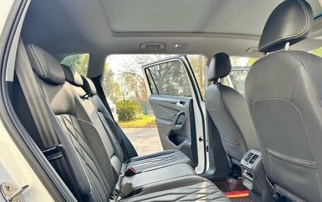 Volkswagen Tiguan II, 2023 год, 1 970 000 рублей, 8 фотография