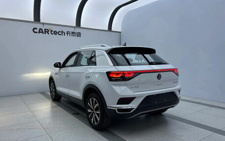 Volkswagen T-Roc I, 2023 год, 1 320 000 рублей, 4 фотография