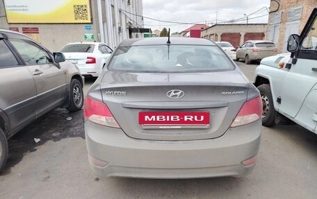 Hyundai Solaris II рестайлинг, 2012 год, 800 000 рублей, 3 фотография