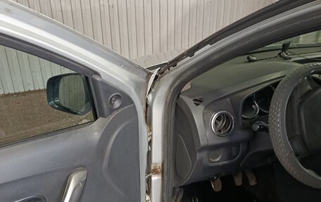 Renault Logan II, 2015 год, 570 000 рублей, 11 фотография