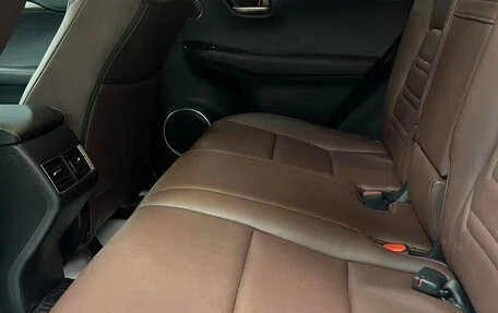 Lexus NX I, 2021 год, 2 600 000 рублей, 7 фотография