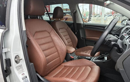 Volkswagen Golf VII, 2015 год, 1 320 035 рублей, 11 фотография